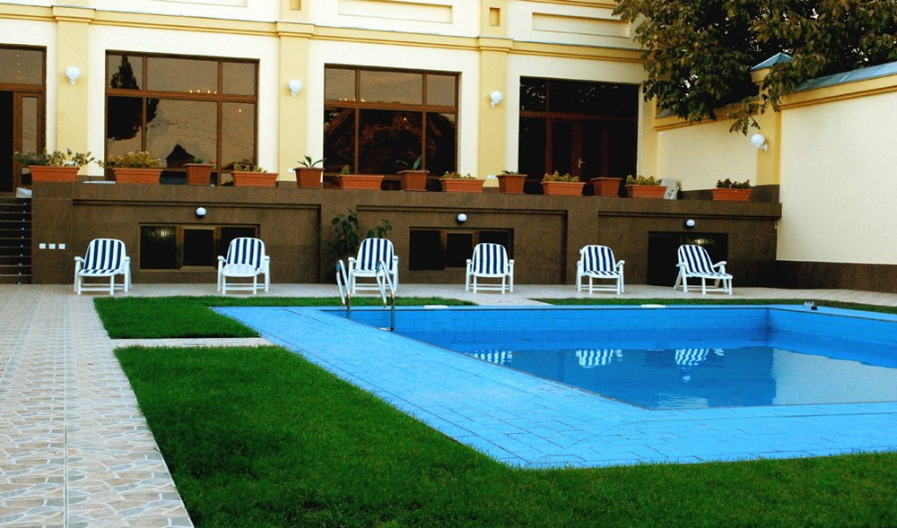 Jahon Palace
